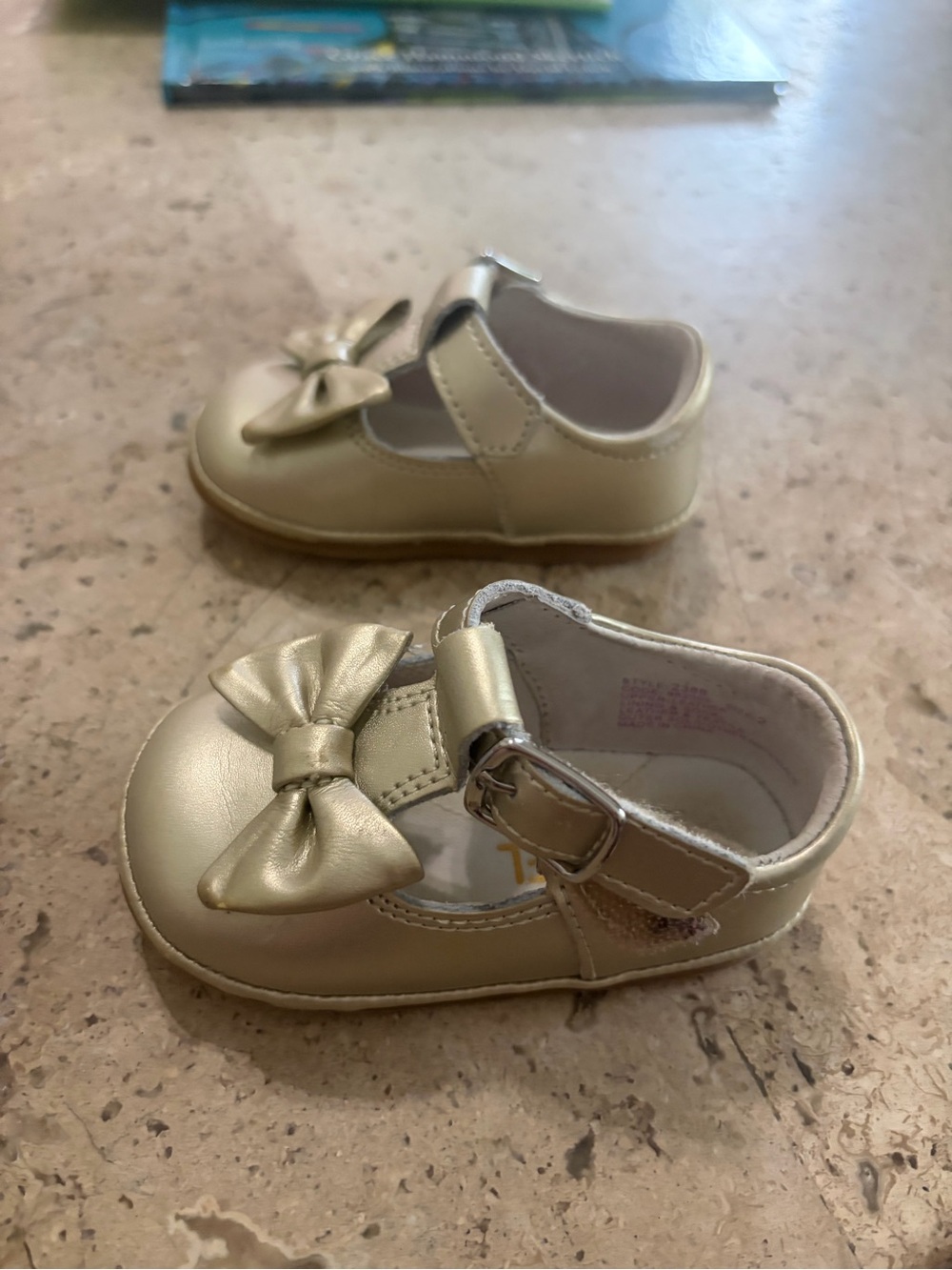 Girls Metallic Gold Bow Mary Jane Shoes